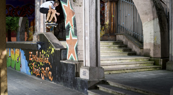 Álex Amor heelflip