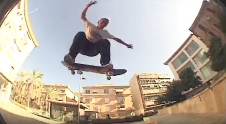 Javi Fioretto en el clip One Tape de Universal