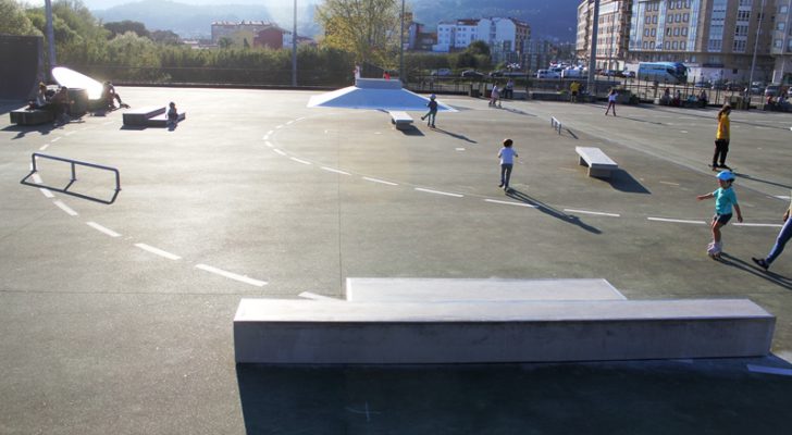 Probando la ampliación de Boiro skatepark.